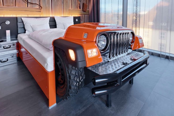 V8 HOTEL Motorworld Region Stuttgart